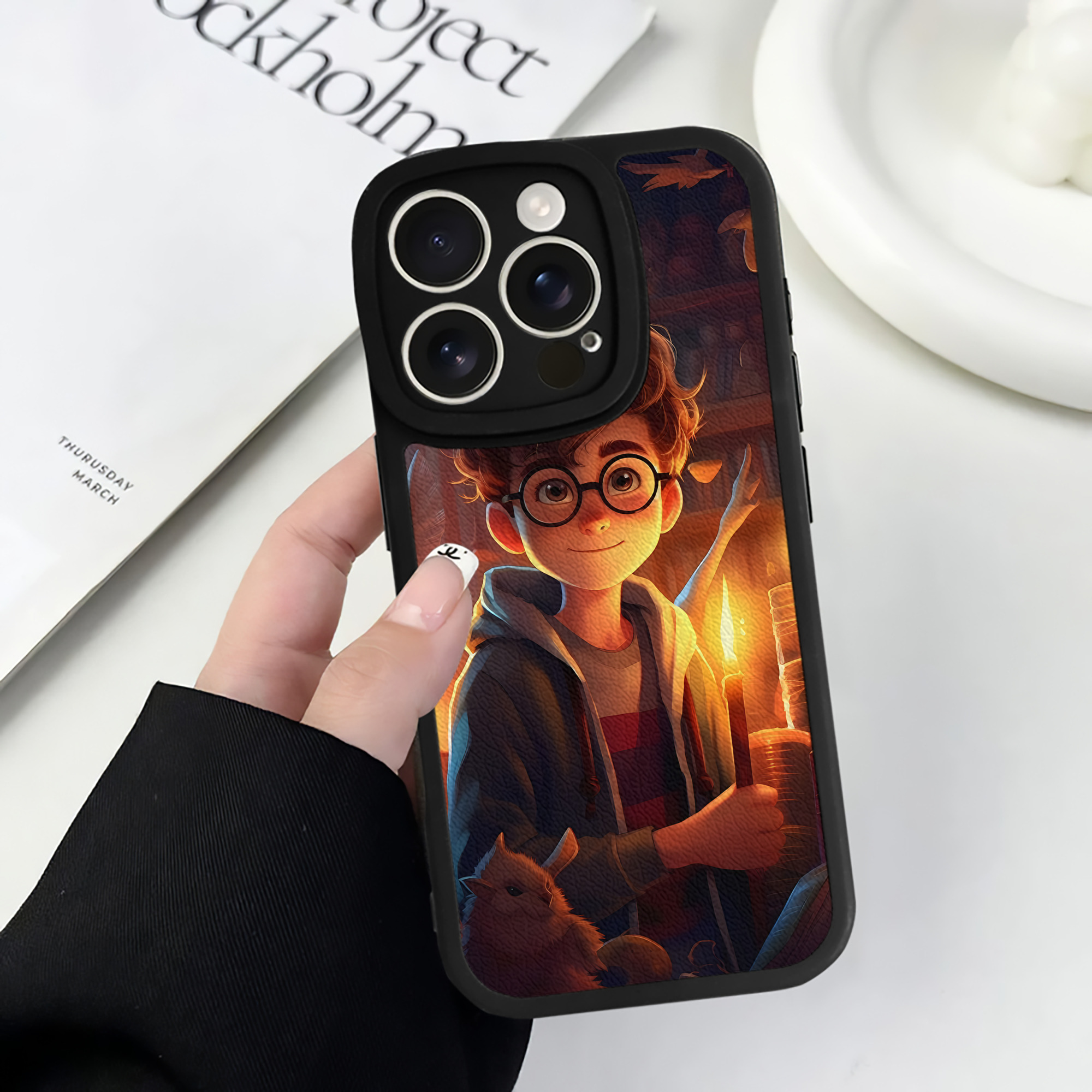 （画像用） Harry Potter ハリー・ポッターシリーズ 【iPhone 16シリーズ対応】シリコンスマホケース（レザー調） 材質：シリコン